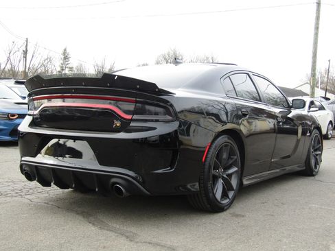 Used 2019 Dodge Charger Scat Pack image 3