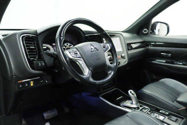 Used 2020 Mitsubishi Outlander GT AWD/4WD image 6