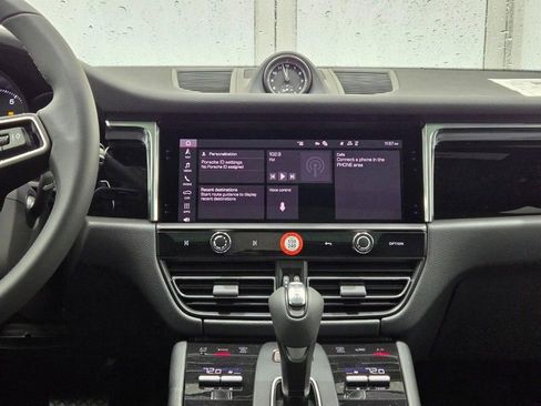 New 2026 Porsche Macan image 15