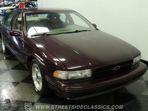 Used 1996 Chevrolet Impala SS RWD image 15
