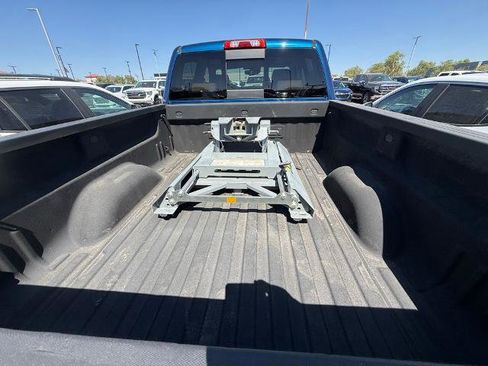 Used 2017 GMC Sierra 2500 Denali w/ Duramax Plus Package AWD/4WD image 10