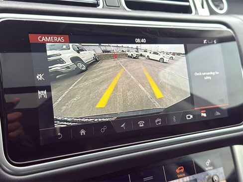 Used 2019 Land Rover Range Rover HSE image 22