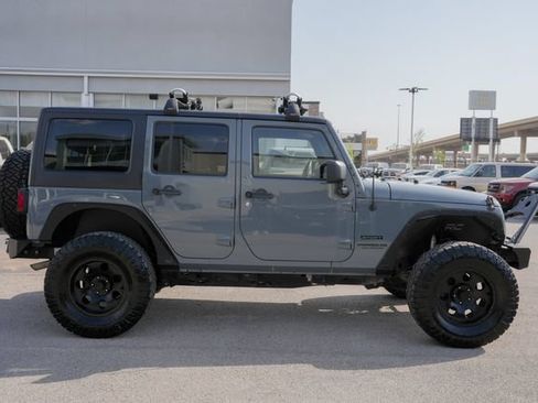 Used 2014 Jeep Wrangler Unlimited Sport w/ Quick Order Package 23S AWD/4WD image 4
