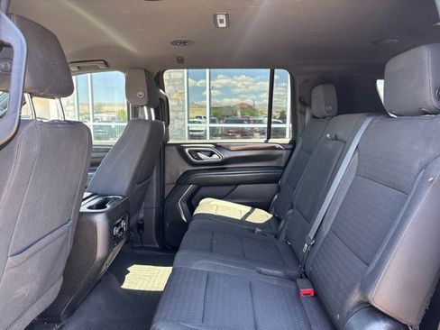 Used 2022 Chevrolet Suburban LS image 27