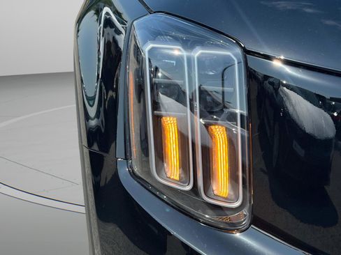 New 2025 Kia Telluride EX w/ EX Captain's Chair Package image 9