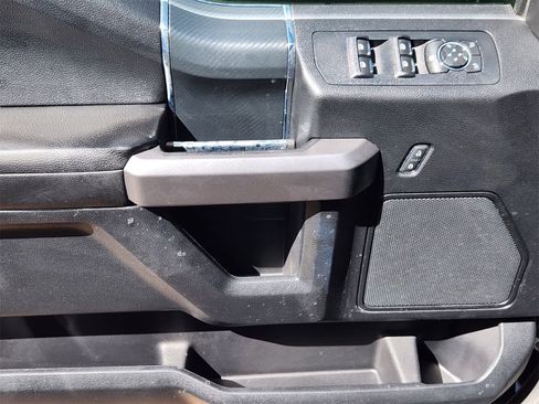 Used 2018 Ford F150 XLT w/ Equipment Group 302A Luxury image 22