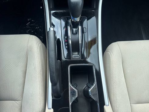 Used 2016 Honda Accord EX image 23