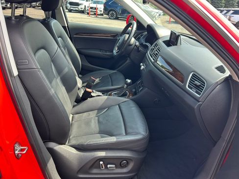 Used 2018 Audi Q3 2.0T Premium Plus w/ Premium Plus Package AWD/4WD image 21