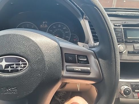 Used 2013 Subaru Outback 2.5i AWD/4WD image 20