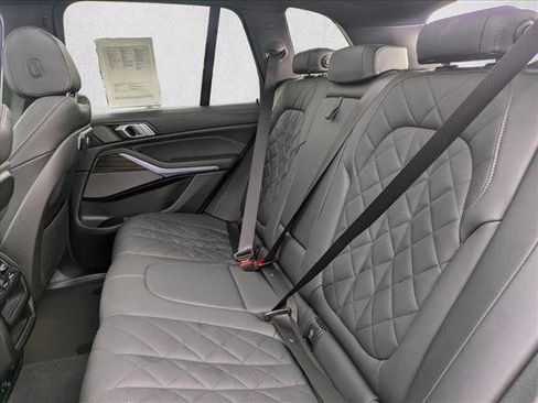 Used 2024 BMW X5 xDrive40i w/ Premium Package image 18