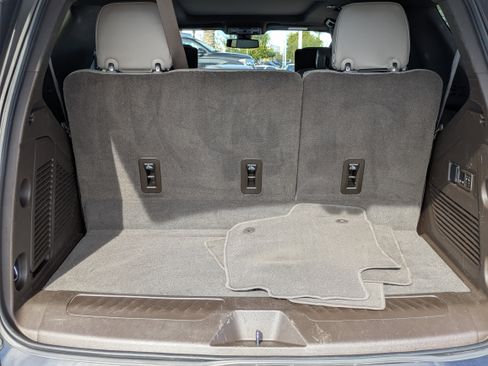 Used 2021 GMC Yukon SLT w/ SLT Luxury Plus Package image 15