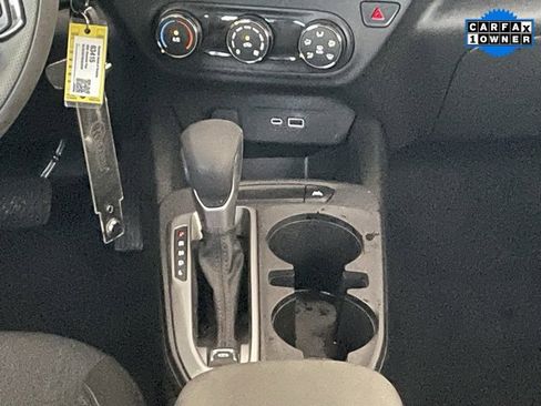 Used 2024 Chevrolet Trax LS image 17