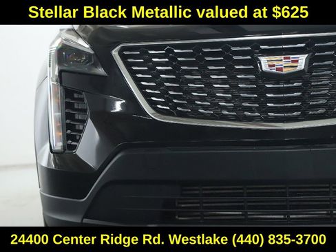 Used 2023 Cadillac XT4 Luxury w/ Cold Weather Package image 7