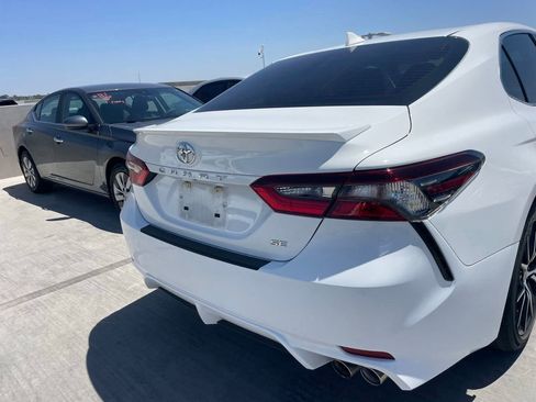 Used 2024 Toyota Camry SE FWD image 4