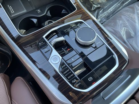 New 2026 BMW X5 xDrive40i w/ M Sport Package image 11