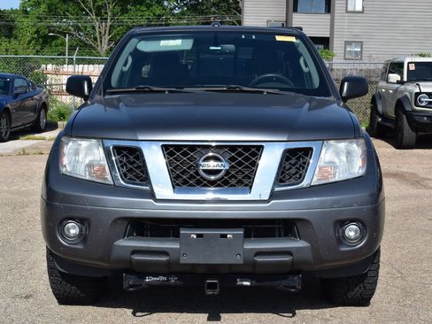 Used 2016 Nissan Frontier SV w/ SV Value Truck Package RWD image 2