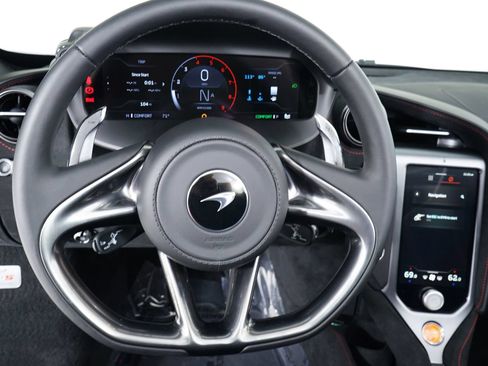 Used 2026 McLaren 750S Spider RWD image 21