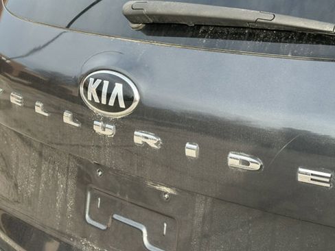 Used 2020 Kia Telluride SX w/ SX Prestige Package image 11