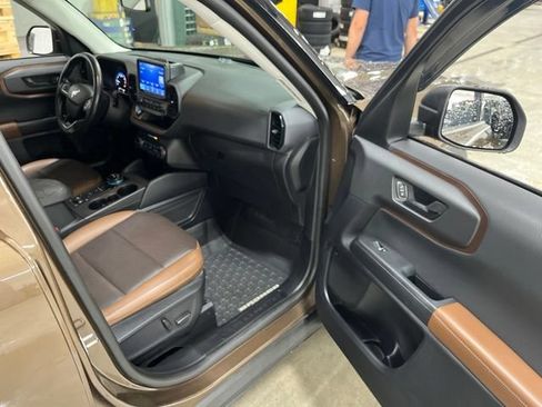Certified 2022 Ford Bronco Sport Badlands w/ Premium Package AWD/4WD image 38