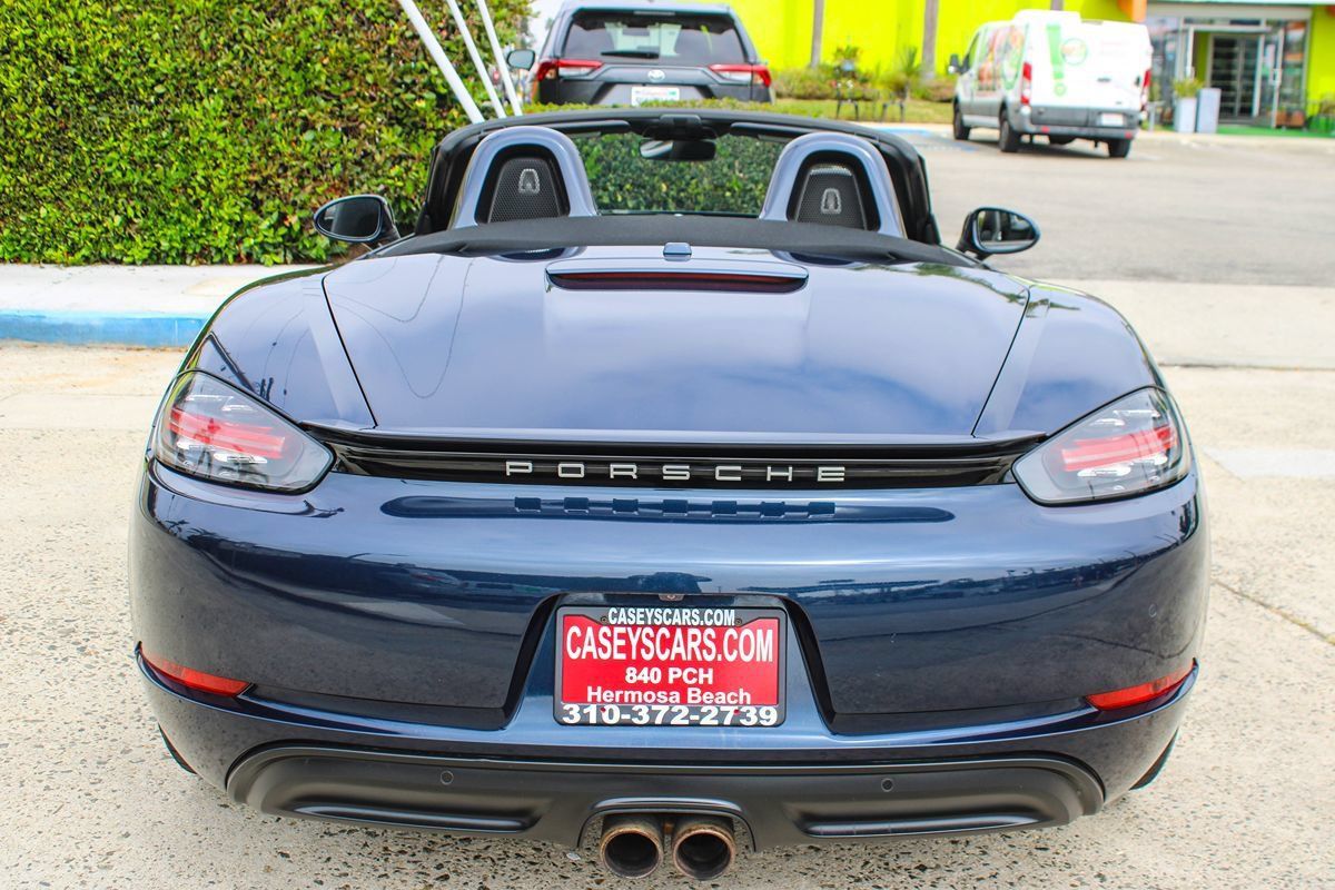 Used 2018 Porsche 718 Boxster S RWD image 4