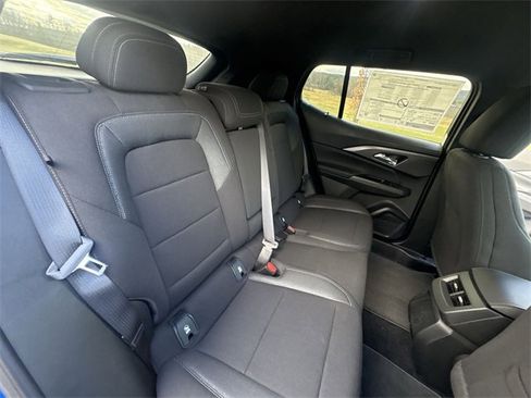 New 2026 Chevrolet Equinox EV LT image 28