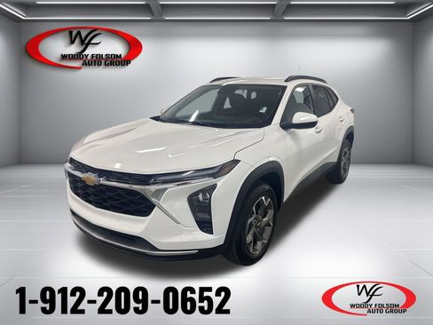 New 2026 Chevrolet Trax LT w/ LT Convenience Package FWD image 1