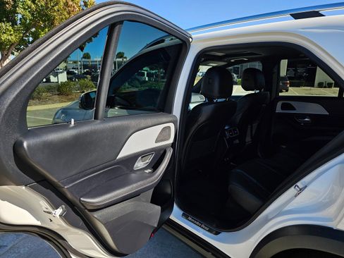 Used 2024 Mercedes-Benz GLE 450e 4MATIC image 19