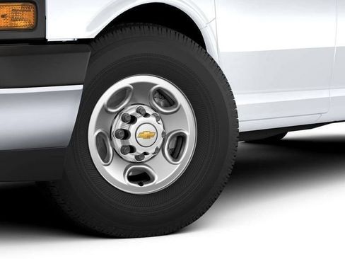 New 2026 Chevrolet Express 3500 Extended RWD image 10