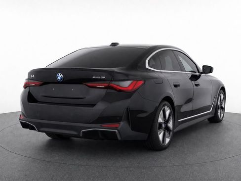 Used 2023 BMW i4 eDrive35 RWD image 3