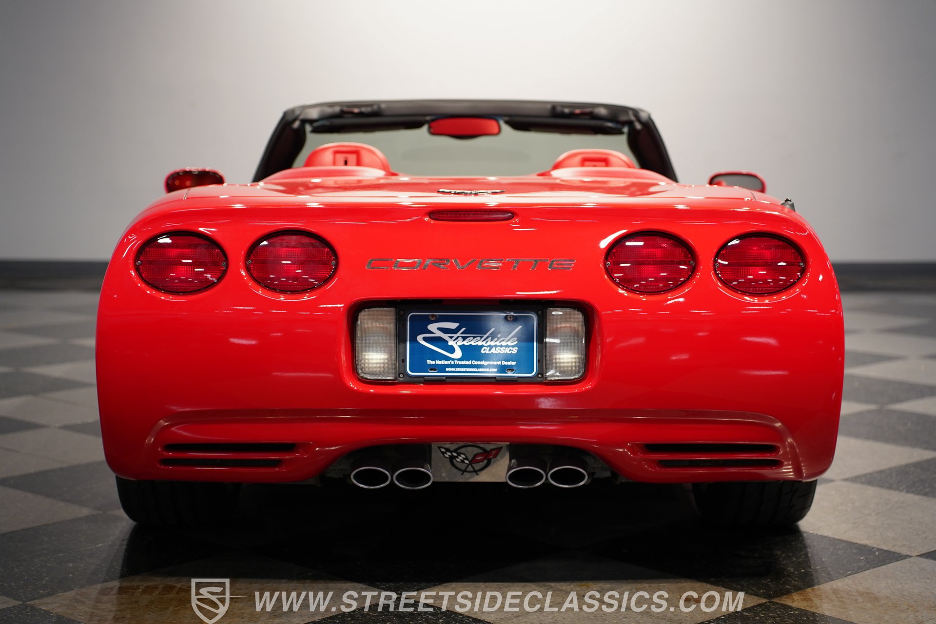 Used 2004 Chevrolet Corvette Convertible w/ Preferred Equipment Group RWD image 26