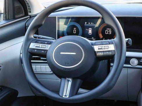 New 2026 Hyundai Tucson SE image 15