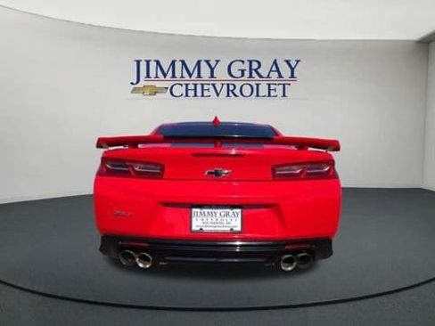 Used 2018 Chevrolet Camaro ZL1 image 4