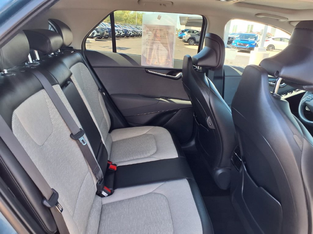 Used 2025 Kia Niro FWD image 22
