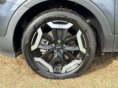 Used 2023 Kia Telluride S w/ S Sunroof Package FWD image 9