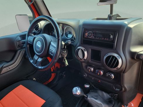 Used 2015 Jeep Wrangler Sport w/ Quick Order Package 23S AWD/4WD image 14