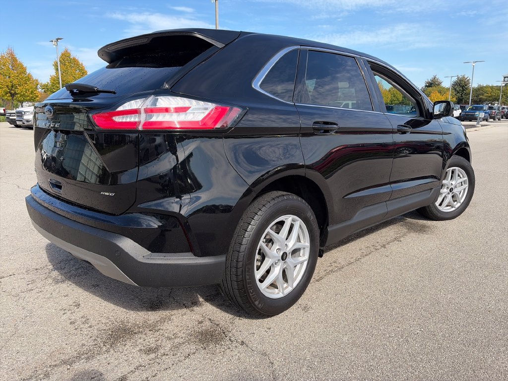 Used 2024 Ford Edge SEL w/ Convenience Package AWD/4WD image 7