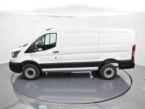 New 2026 Ford Transit 250 148 Medium Roof image 27