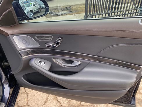 Used 2020 Mercedes-Benz S 560 4MATIC Sedan w/ Premium Package image 14