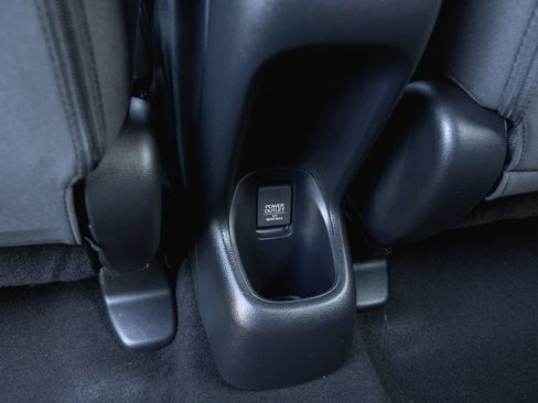 Used 2019 Honda HR-V LX image 27