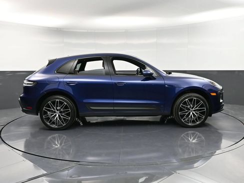 Certified 2026 Porsche Macan AWD/4WD image 9
