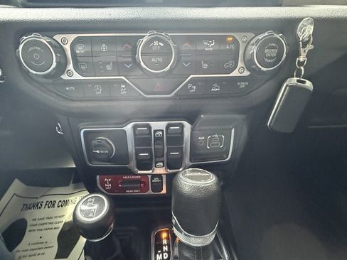 Used 2024 Jeep Gladiator Sport AWD/4WD image 24