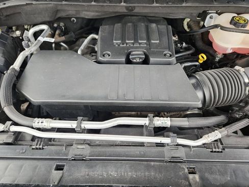 Used 2024 Chevrolet Silverado 1500 Custom AWD/4WD image 18