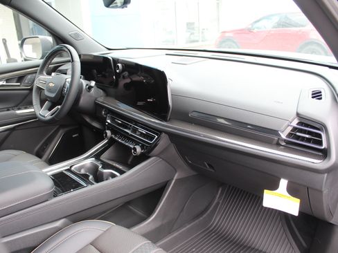 New 2026 Chevrolet Traverse High Country w/ LPO, Floor Liner Package AWD/4WD image 14