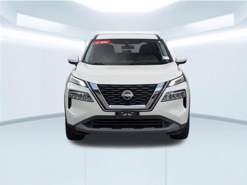 Certified 2022 Nissan Rogue SV FWD image 12