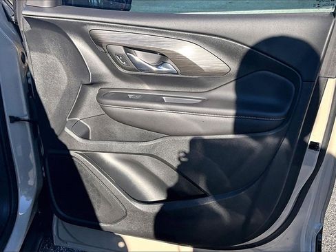 Certified 2023 GMC Terrain SLE w/ Driver Convenience Package image 25