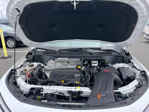 Used 2025 Buick Envista Preferred FWD image 32