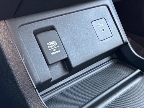 Used 2025 Acura RDX SH-AWD image 37