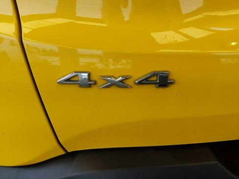 Used 2016 Jeep Renegade Latitude w/ Popular Equipment Group AWD/4WD image 8