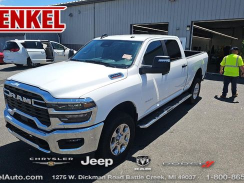 Used 2026 RAM 2500 Big Horn AWD/4WD image 1