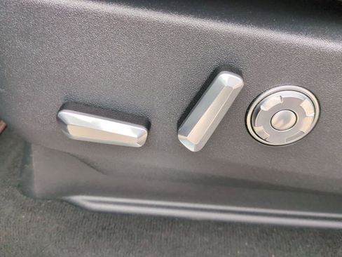 Used 2025 Lincoln Navigator Reserve AWD/4WD image 17